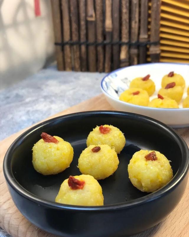 「你的育儿经」不发酵不打发，零难度，往锅里一放就开蒸，适合10个月宝宝