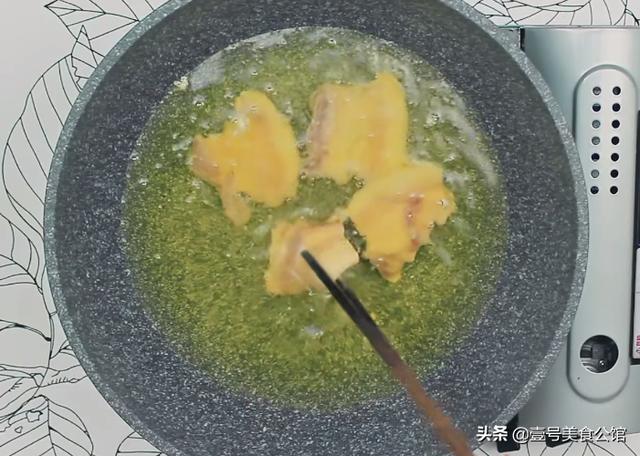 居家分享柠檬小酥肉的好吃做法，清爽解腻，外焦里嫩，家人都爱吃