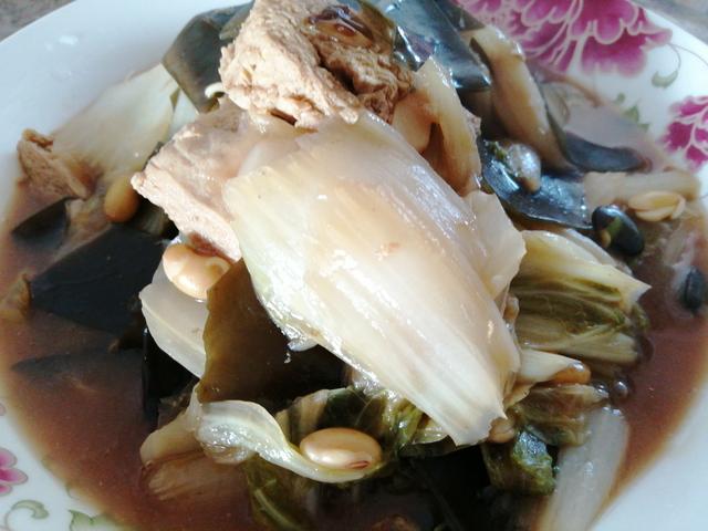 北方人的家常菜：海带白菜烧冻豆腐