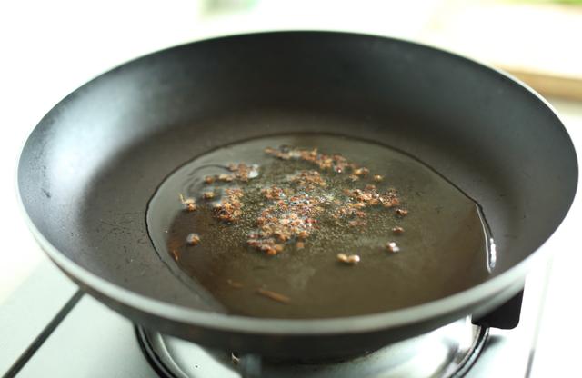 39万赞的清蒸大黄鱼，林更新晒晚餐照，想不想get一个同款