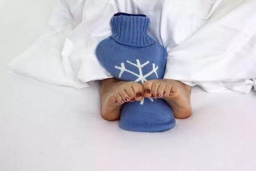 冰凉|手脚冰凉是不是病？中医这么说