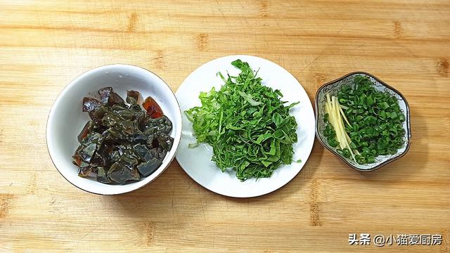 做皮蛋瘦肉粥时，别直接下锅，小猫教你正确做法，营养好吃，真香