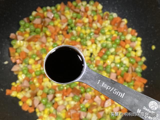 『超级宝妈』隔三差五给孩子做这道菜，补充维生素，营养更全面，简单吃胃口好
