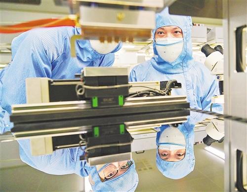 稀土|特色筑巢 产业蝶变