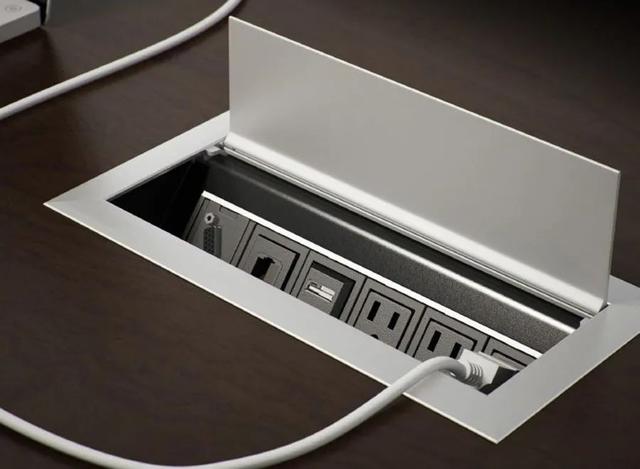 床头墙不靠墙，卧室更大！多赚衣帽间、工作室，布局拿去抄