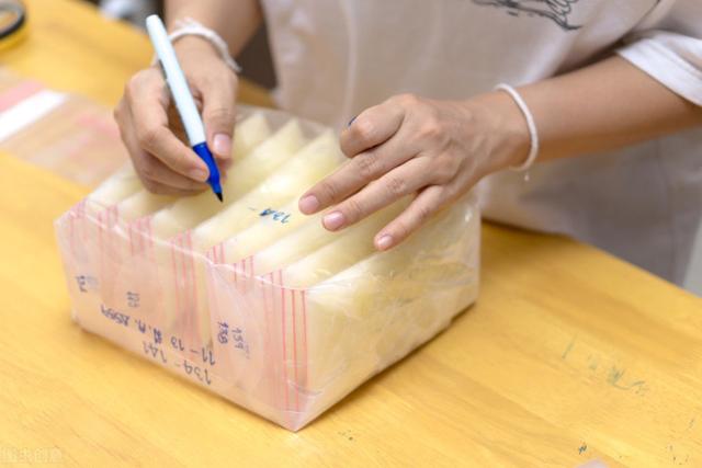 甜甜妈妈|奶水不够如何催奶？这样下奶不长肉，胖娃不胖你