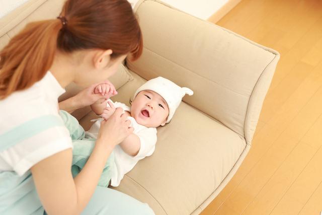 『你的育儿经』如何顺利应对婴儿依恋关键期？给新手宝妈支新招