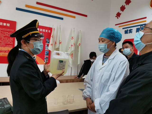 超级宝妈■警惕！6岁男孩把洗手当成了玩水，结果手背和手腕长出了小疹子……