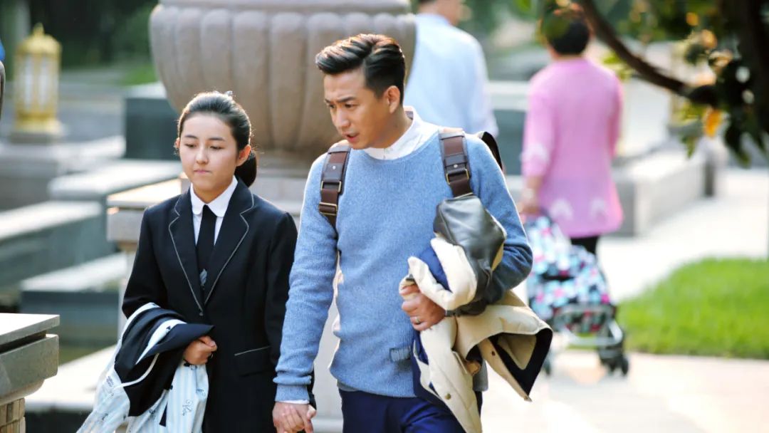 『暖先生格调』当初那个13岁喜当爹的英国小男孩，11年过去后，现状着实令人唏嘘