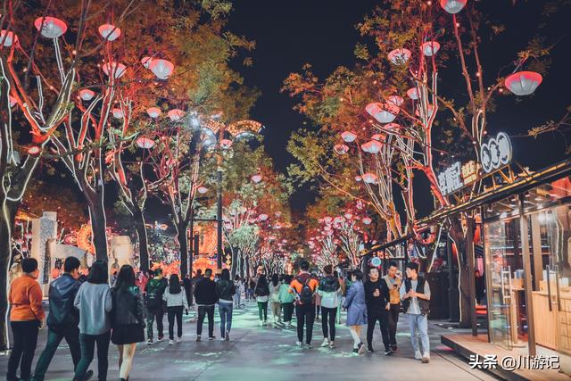 『玩乐足迹』国内夜晚最漂亮的4个城市,上海第2,重庆第4,第1名实至名归