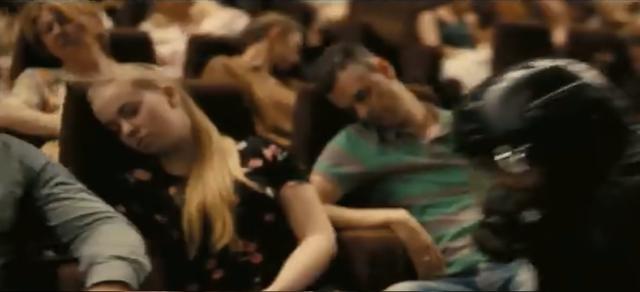 科幻片导演诺兰新片《TENET》量子力学加扭转时空，很让人期待|资讯早知道