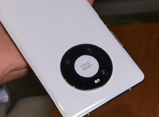 好评率高达99%，华为Mate40首销11秒售罄，遍地哄抢