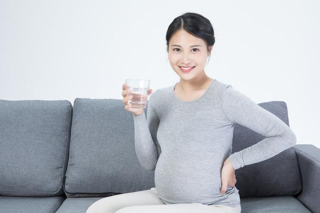 你的育儿经▲同样是怀孕当妈，为何有些孕妈不长妊娠纹？主要和孕妇的妈妈有关