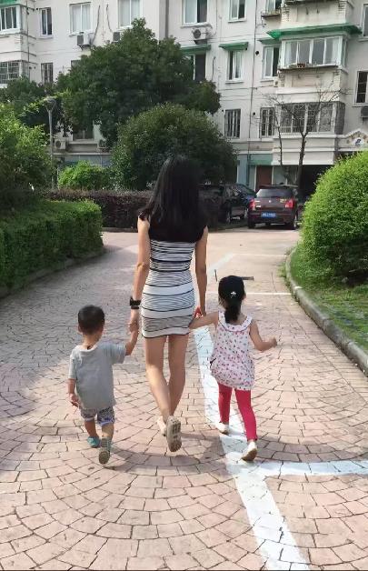 亲亲一家人|乘风破浪的跑圈姐姐！看她如何把运动融入宝妈生活