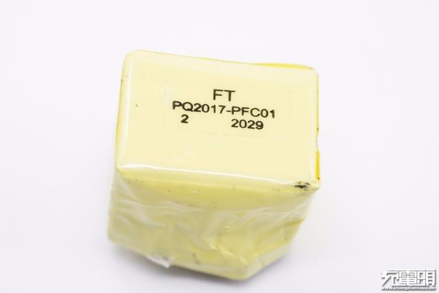 联想90W双C口氮化镓快充拆解，双口45W快充，内部设计爱了