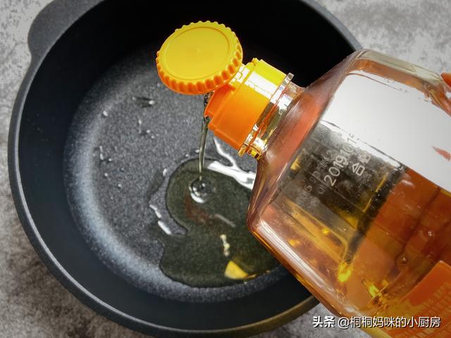『超级宝妈』隔三差五给孩子做这道菜，补充维生素，营养更全面，简单吃胃口好