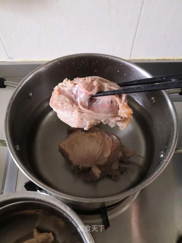 冬日进补怎么能少了羊肉呢？鲜而不腻，又暖又香，快来大快朵颐吧