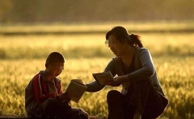 「你的育儿经」孩子出不出色和妈妈有关，这3种性格的妈妈，孩子越来越优秀