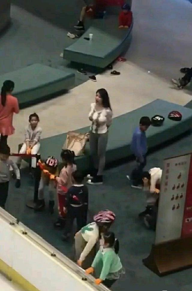 你的育儿经@也不知道孩子在幼儿园乖不乖，有没有听老师话，网友看完嘿嘿大笑