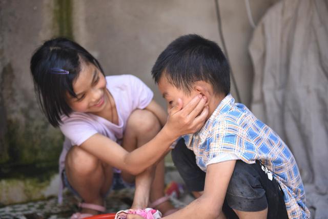 “我为什么庆幸生了二胎？”这位宝妈的叙述，的确很暖心