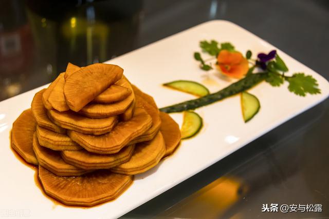 腌萝卜，开胃鲜辣的家常小咸菜，配粥下饭超级美味，做法超简单