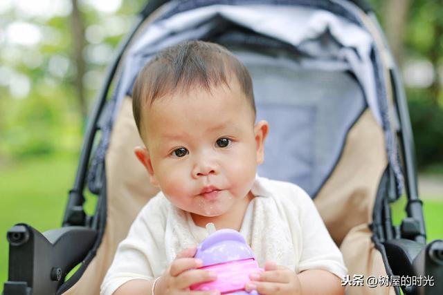 超级宝妈：春季护理满月宝宝有讲究，你都了解吗？这些方面可要注意了