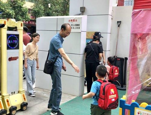 你的育儿经|记者走访｜商州区三叶草幼儿园开学首日，来看看“小神兽”们状态如何