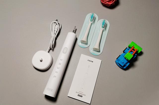 NANK/南卡-Shiny声波电动牙刷：给牙齿做个全面的清理