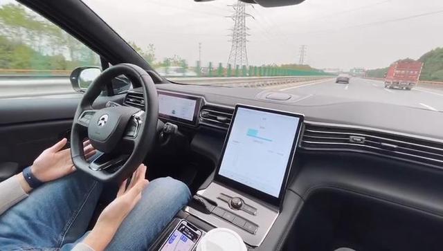 别被“车企宣传”骗了！智能驾驶辅助的差别你懂吗？