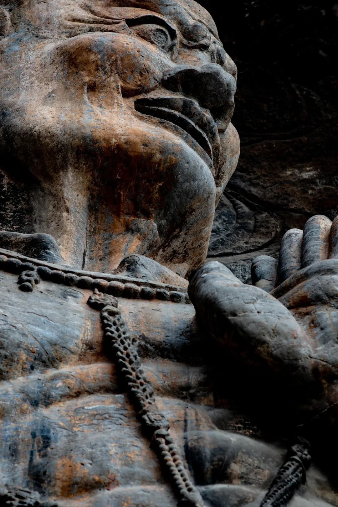 What is the Grand Style of the Tang Dynasty? Go and See the Longmen Grottoes!