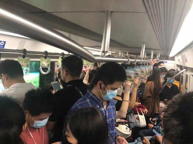中国青年网地铁1号线王府井站受设备影响部分列车晚点,已处置完毕