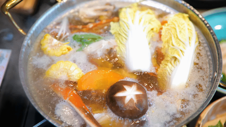 食材|一楼新派日料放题，二楼海鲜姿造，3千平方米独栋洋楼纵览湖光山色吃到爽