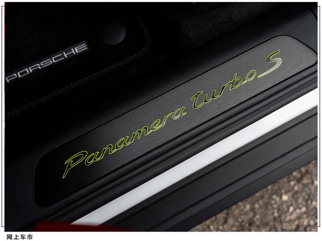 保时捷全新Panamera Turbo S插混版！4.0T引擎，3.2秒破百性能升级