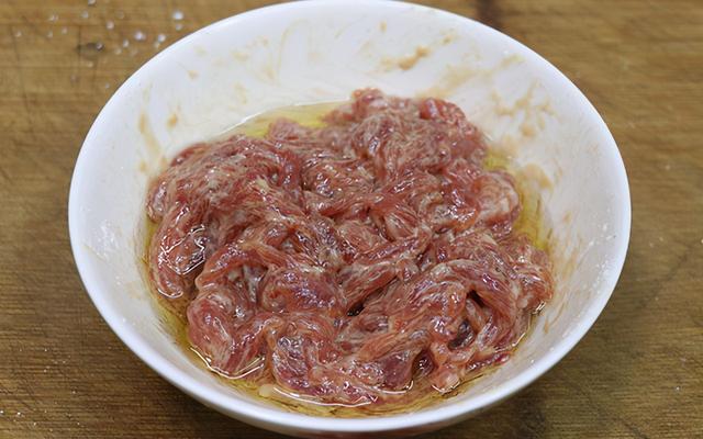 农家清炒牛肉丝，记住2点，牛肉鲜嫩不柴，好吃下饭，老少皆宜