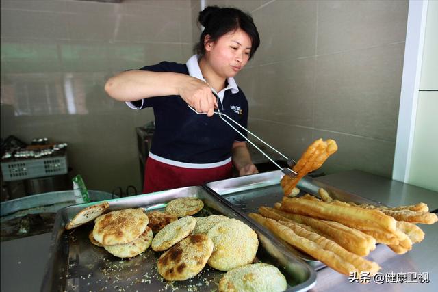 早餐|国人最喜欢吃的 4 种早餐，正在如何伤害我们的身体？