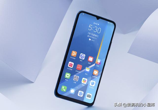 荣耀续航王，30万跑分+5000毫安+双扬声器仅1899