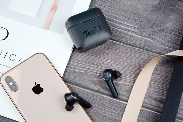 不踩坑，31小时持续续航，全面体验棱形战神德斐尔蓝牙耳机