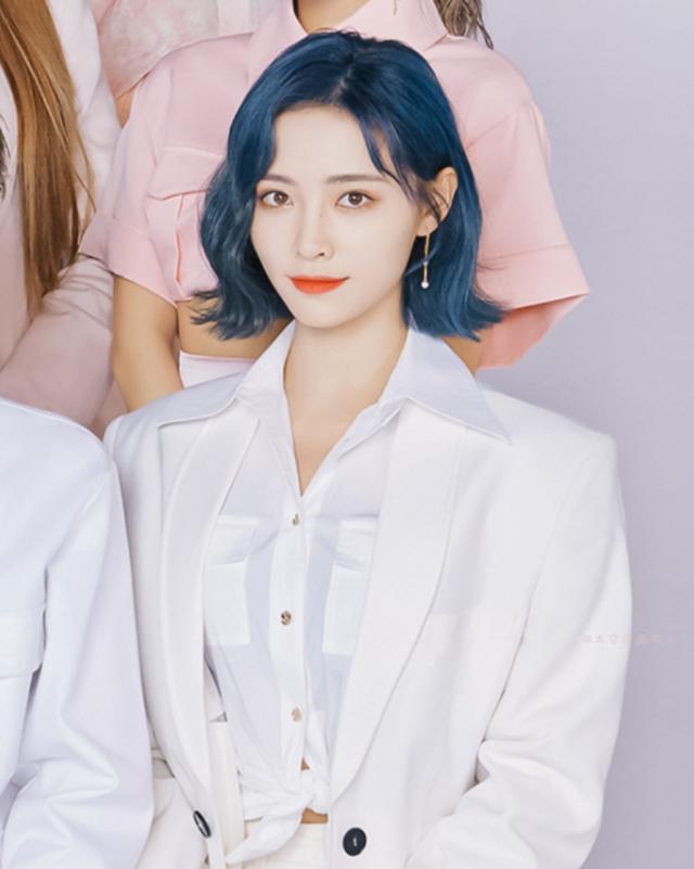 9号放映厅|THE9晒正面照营业，赵小棠臭脸抢镜，风格各异难打破出道失业魔咒