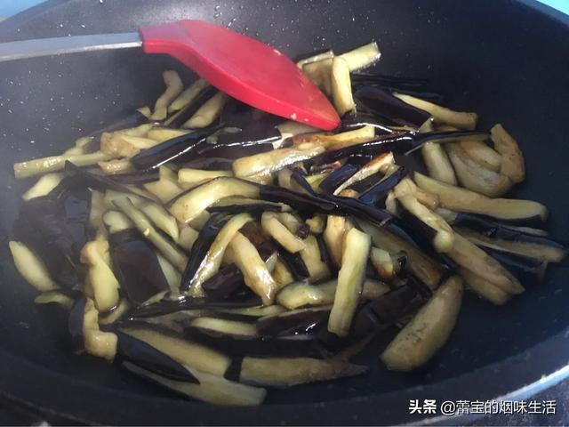 「超级宝妈」春天，多给孩子做这道菜，孩子胃口大开吃嘛嘛香，个头蹭蹭往上蹿