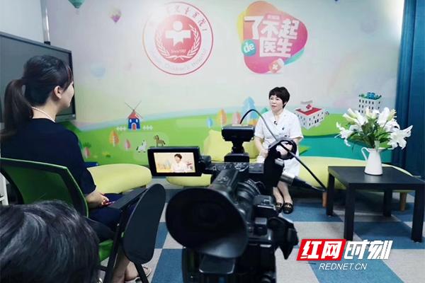 #红网#二孩妈妈做健康科普：“把爱好和职业、学业结合”