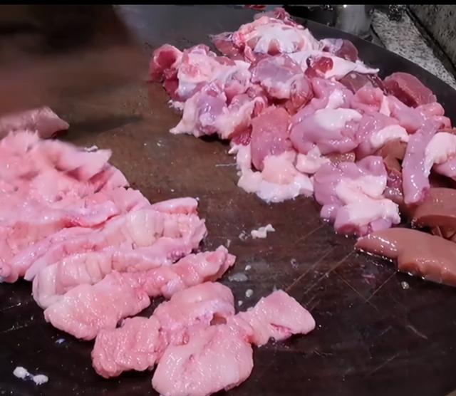 生滚猪杂粥这样做太美味了，鲜嫩爽滑无腥味，广东人直流口水