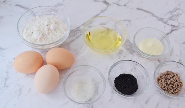 想吃薄脆的饼干不用去面包店买了，自己在家做，简单方便