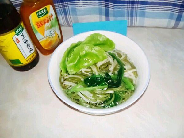 #太太乐鲜鸡汁芝麻香油#饺子汤面