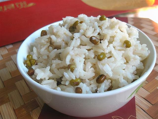 「减糖菜谱」玉米绿豆饭