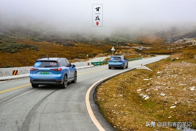 玩乐足迹:神秘甘孜独一无二的怪异红石,带走就变颜色成普通石头