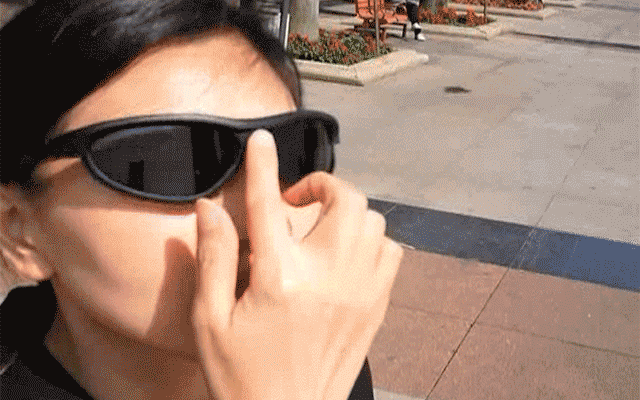 耗时15年研发的“夜视镜”！老司机必备，能瞬间改变光源强度