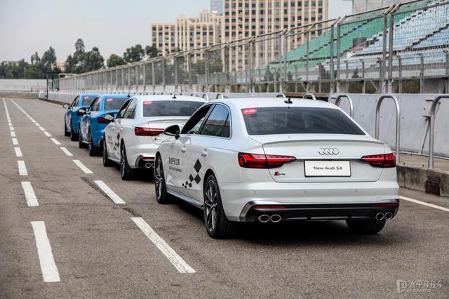 普通人离赛车最近的距离 体验最真实的模拟赛车