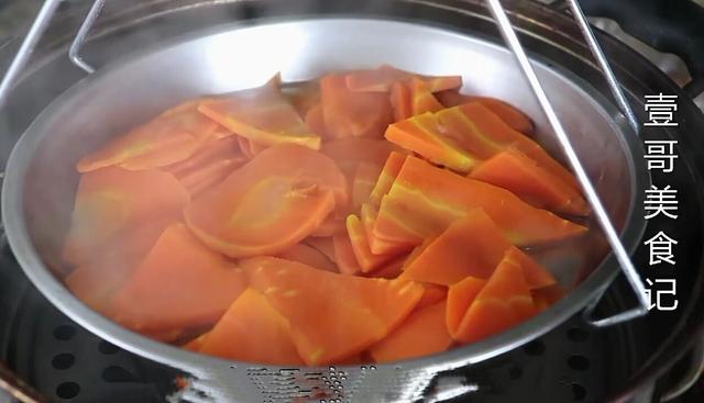 吃了几十年的胡萝卜，这种新做法还是头一次见，太解馋了