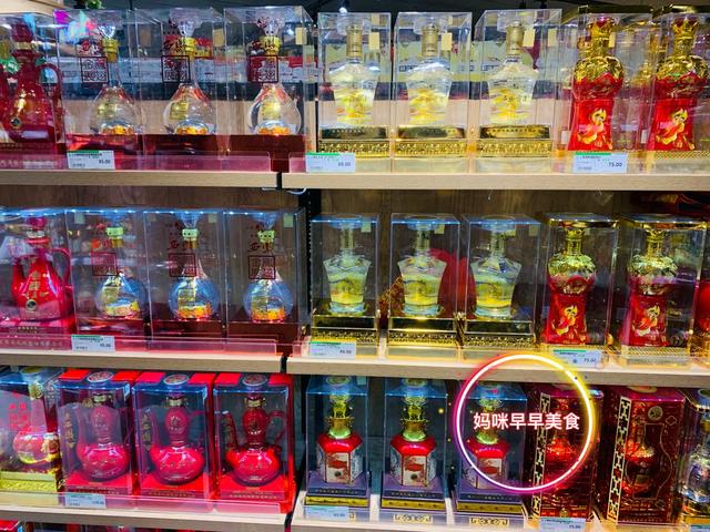 请客吃饭，这5种白酒别错过，价格不过百，招待客人不输茅五剑