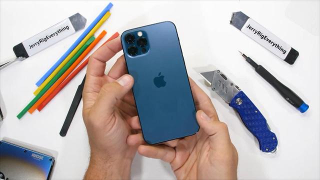 iPhone12Pro真机拆解：实际有5颗镜头，难拆更难修复